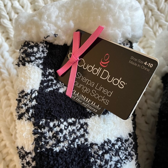 CUDDL DUDS SHERPA LINED LOUNGE SOCKS 2 PAIRS NWT - Picture 6 of 7